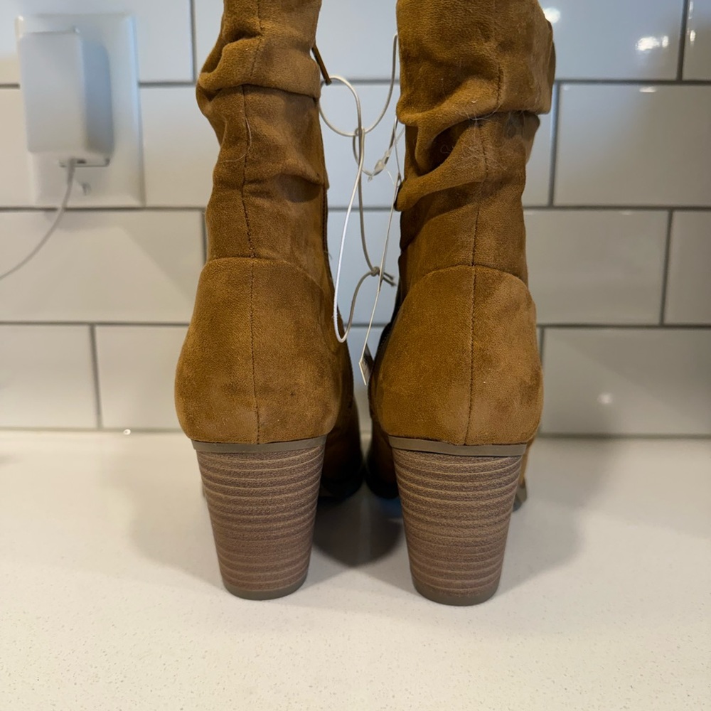 Universal Thread Ankle Boots – Size 7.5 – NWT – Tan Suede - Picture 5 of 6